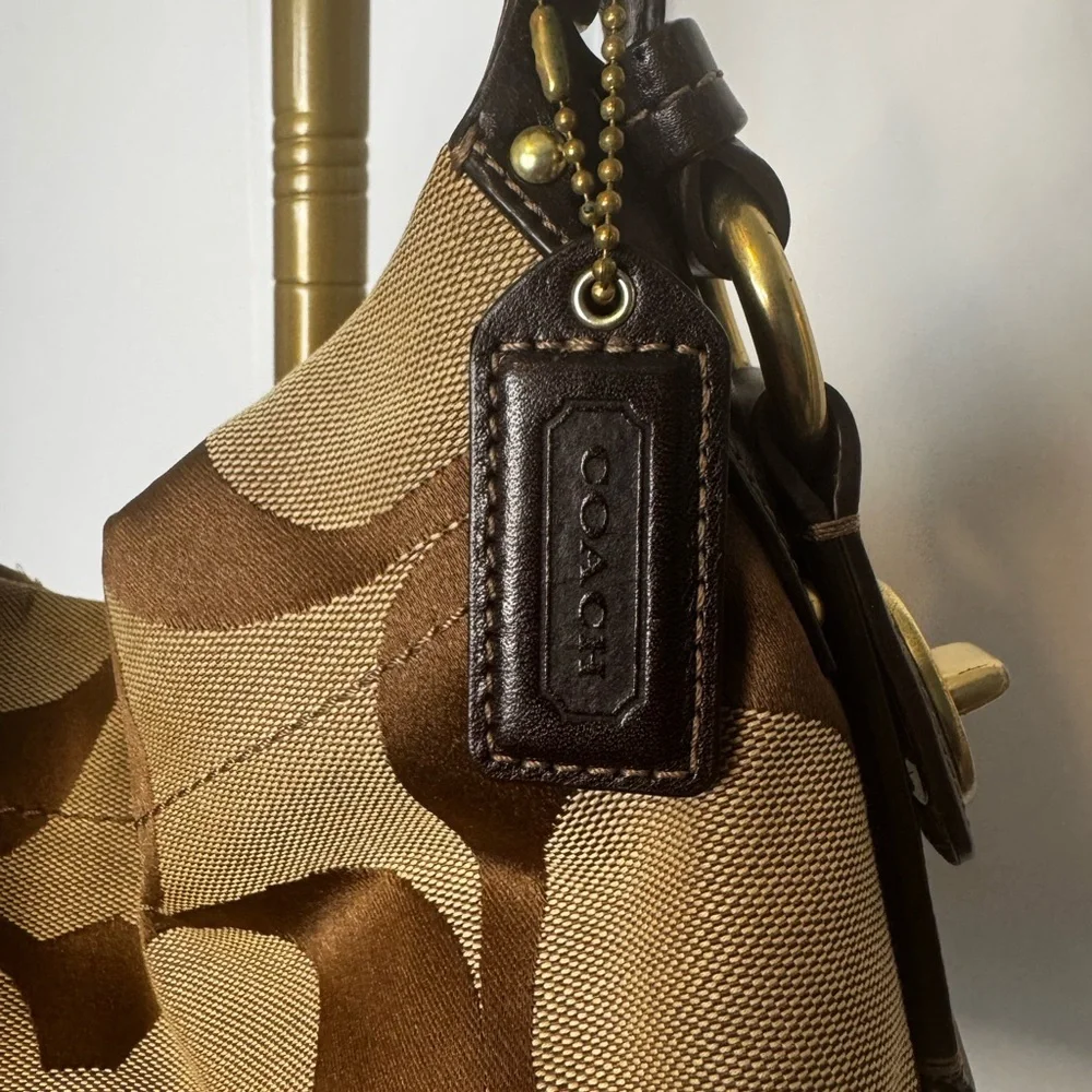 Vintage Coach Brown Signature Jacquard Hobo with Gold-Tone Hardware - Picture 3 of 8